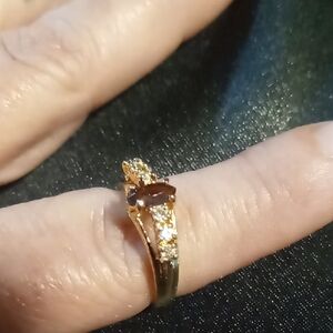 Elegant Gold Tone and Amethyst Color Ring Costume. Sz 8